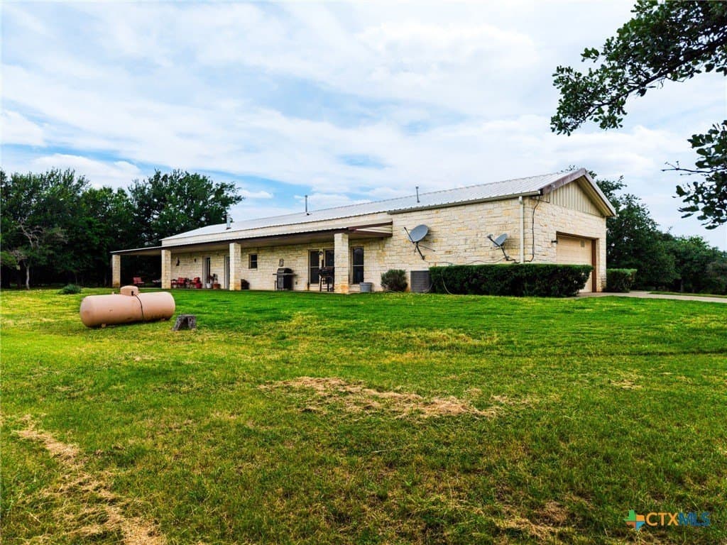 16.71 acres in Lampasas County - photo 7