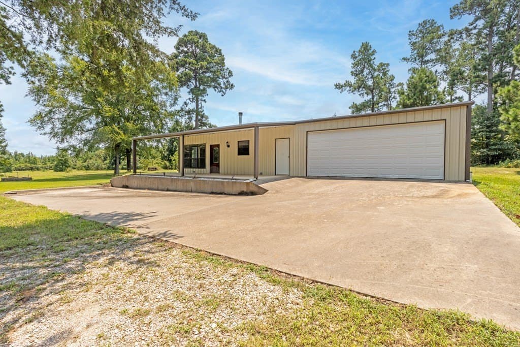 10 acres in ANDERSON County gallery image 2