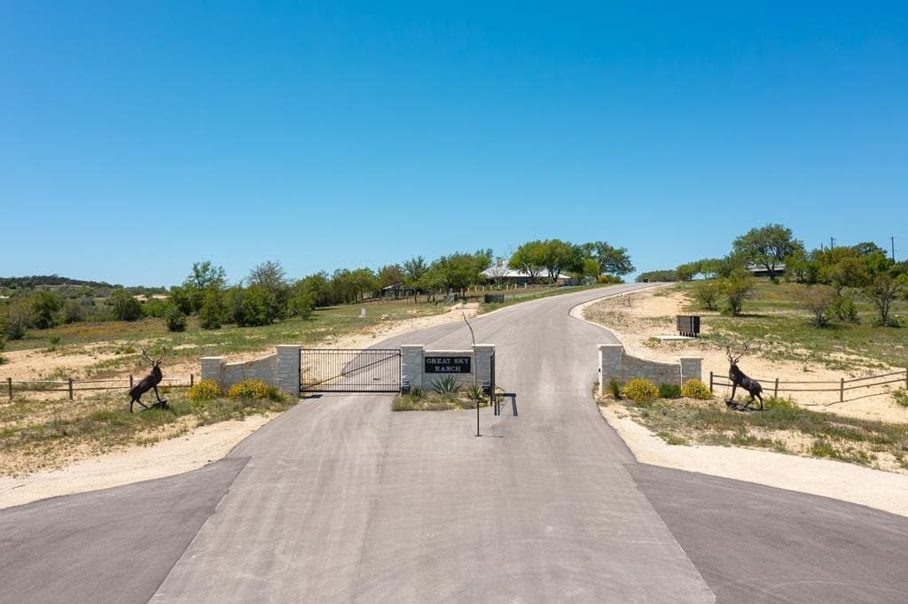5 acres in Kerr County