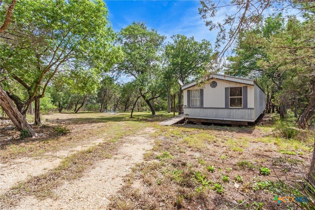 5 acres in Hays County - photo 6