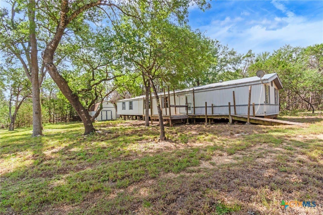 5 acres in Hays County - photo 24