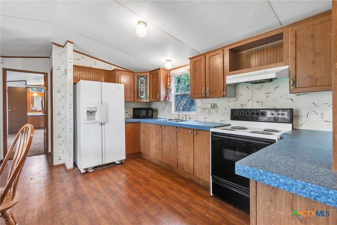 5 acres in Hays County - photo 13