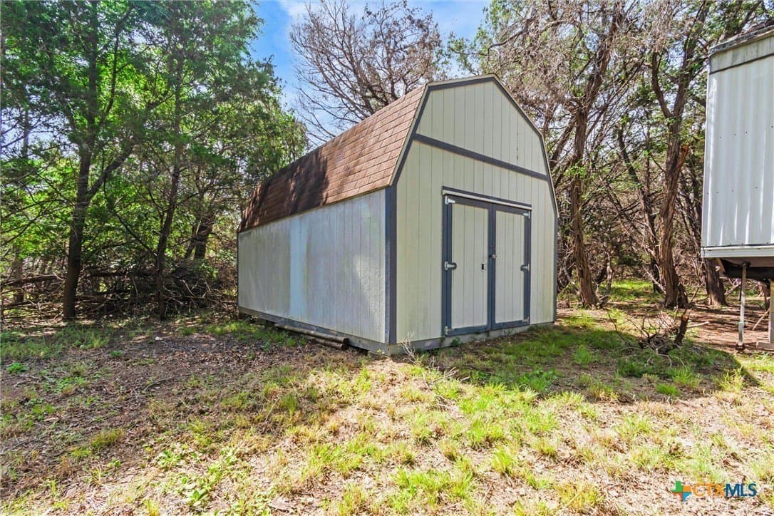 5 acres in Hays County - photo 17