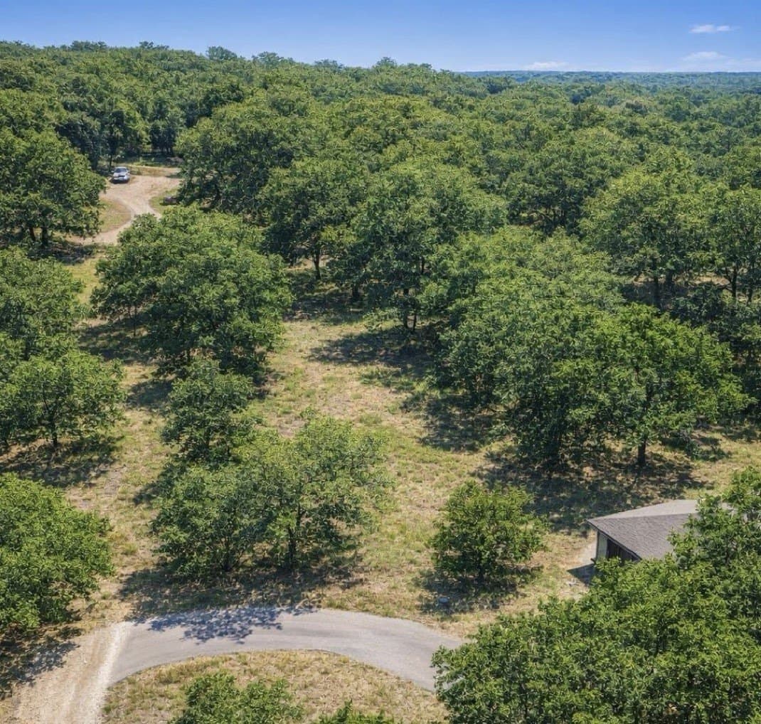 0.52 acres in Henderson County - photo 3