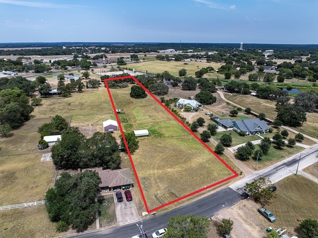 2.61 acres in Fayette County