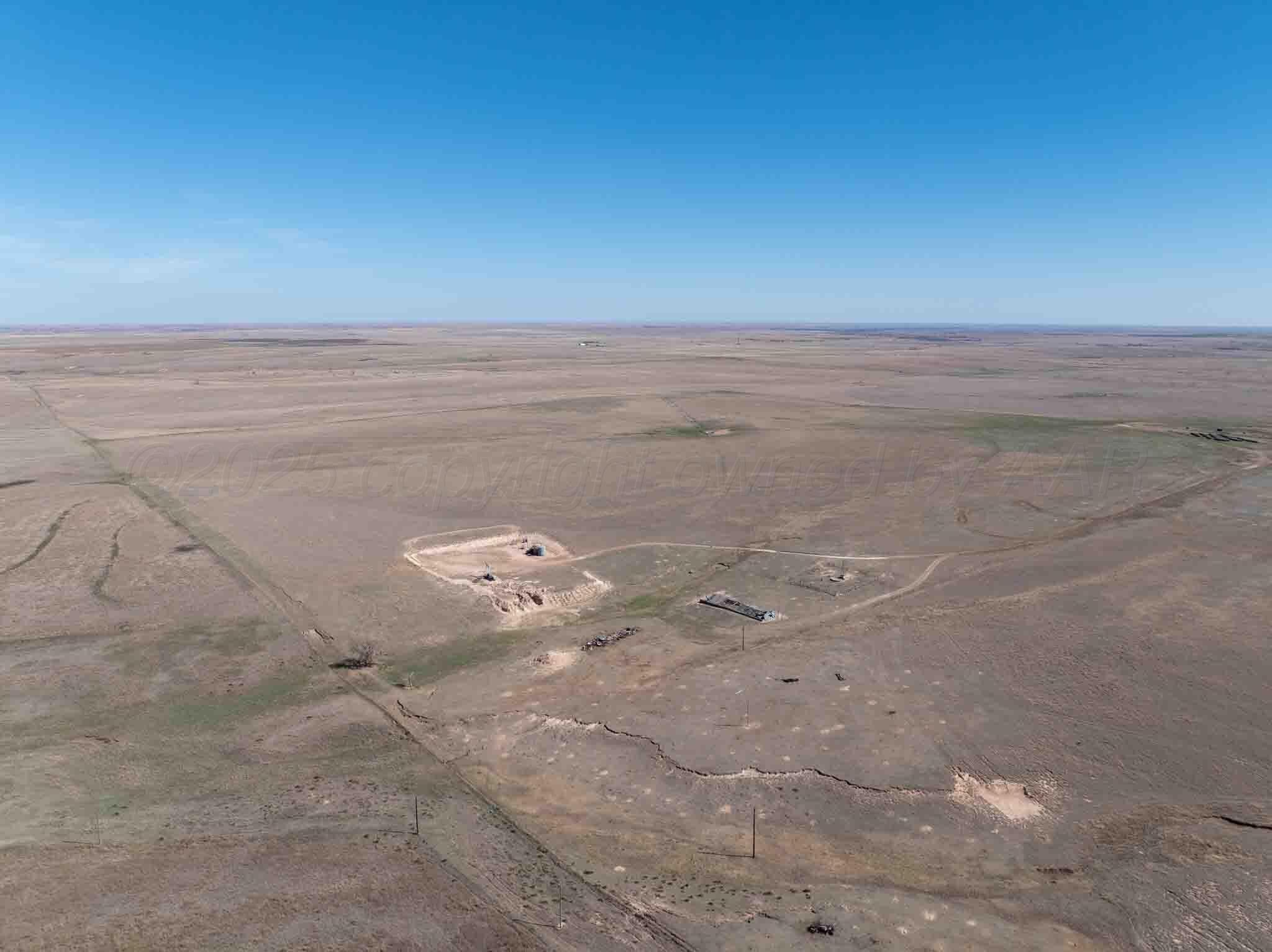 813 acres in Lipscomb County - photo 9