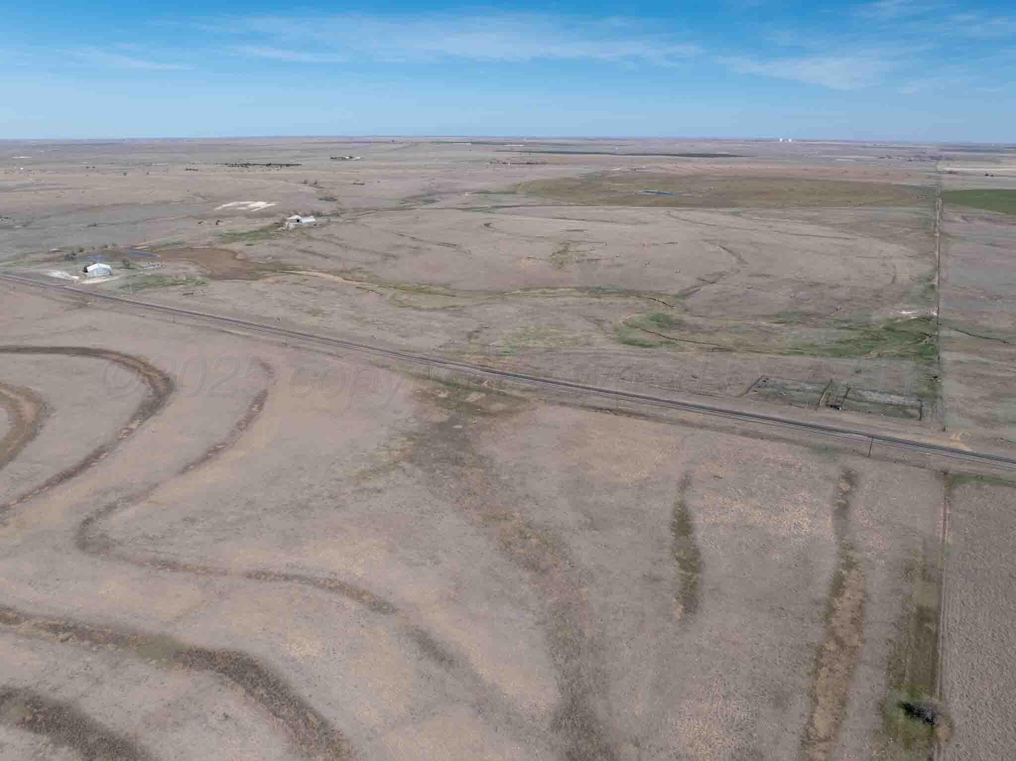 813 acres in Lipscomb County - photo 24