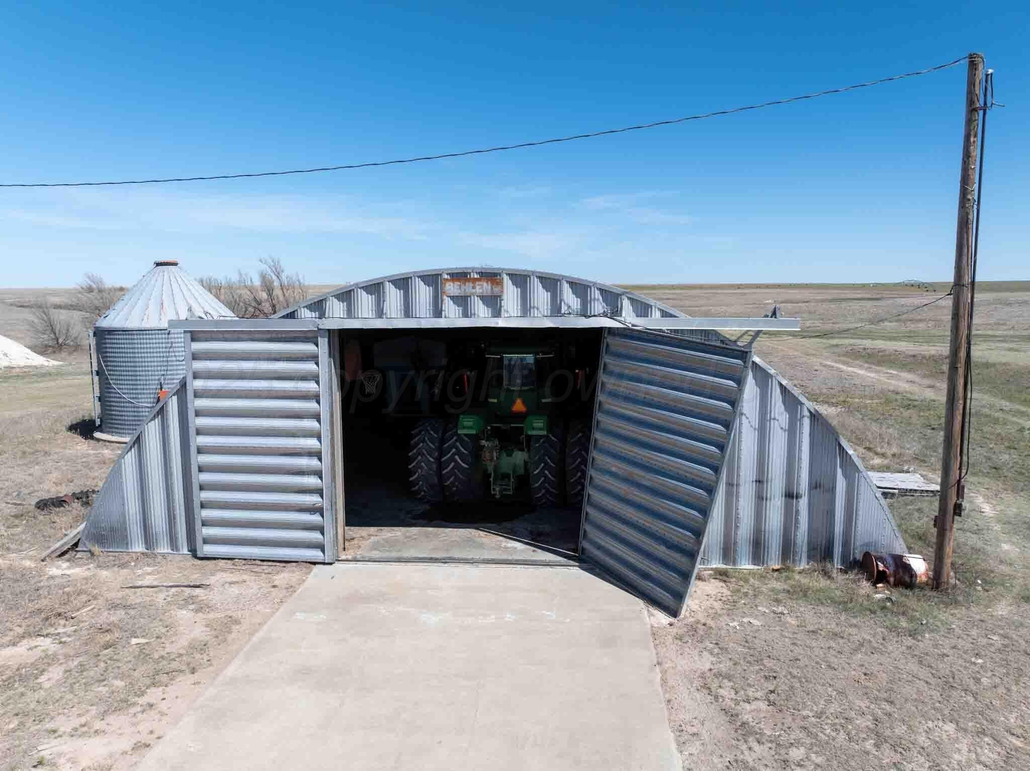 813 acres in Lipscomb County - photo 39