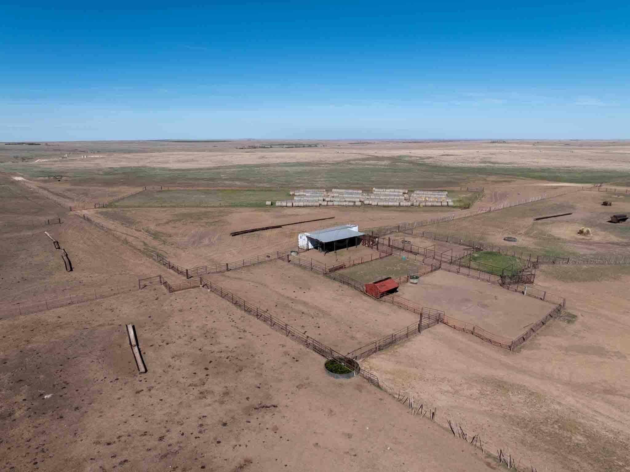 813 acres in Lipscomb County - photo 20
