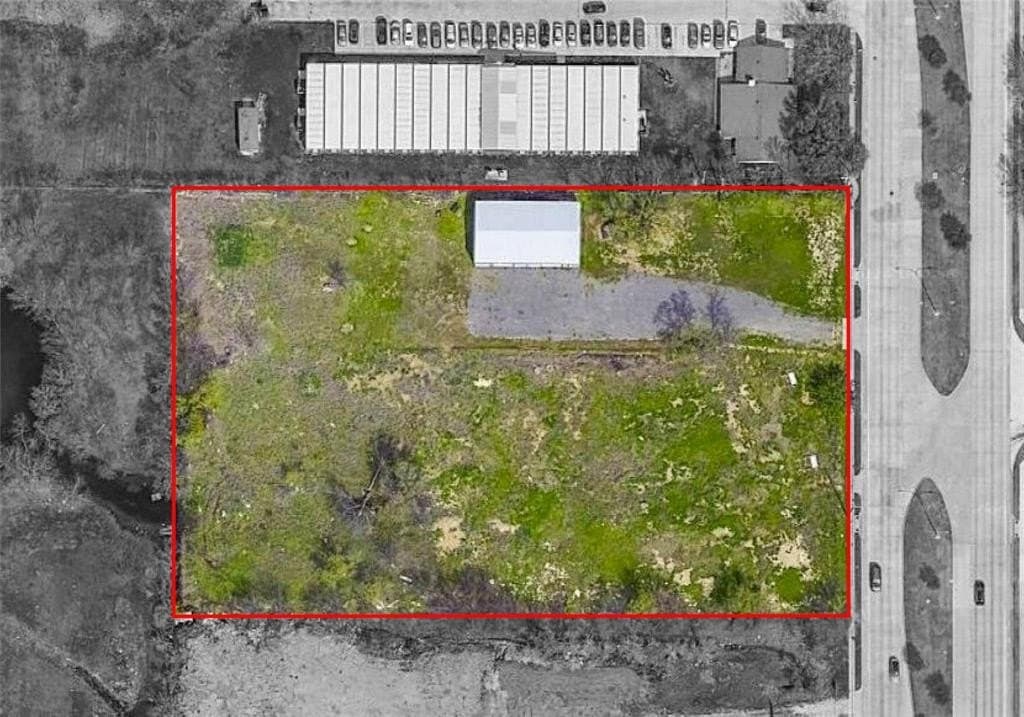 1.83 acres in Tarrant County gallery image 3