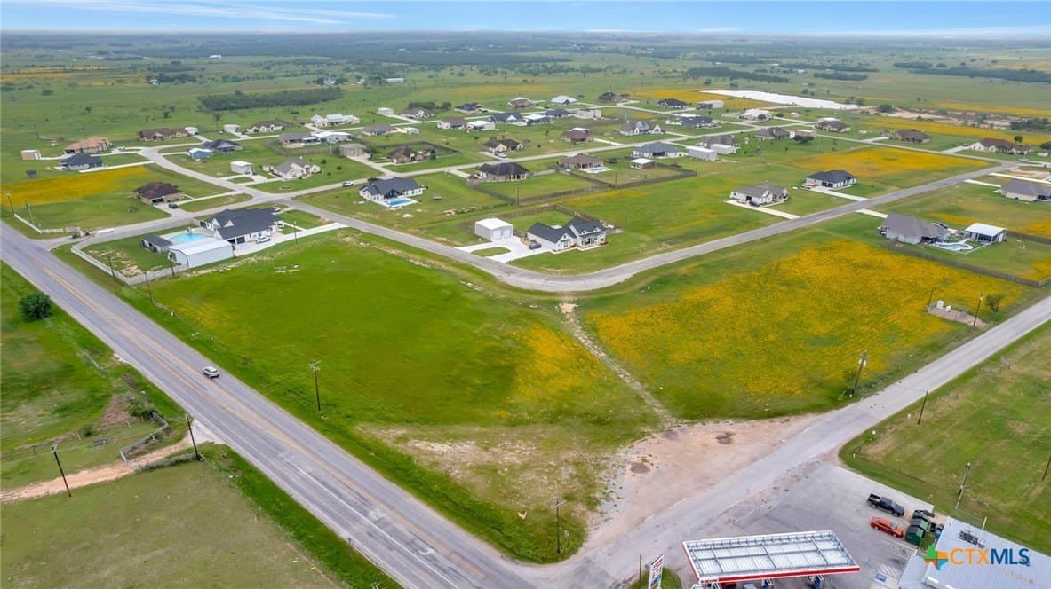 1.01 acres in Victoria County - photo 8