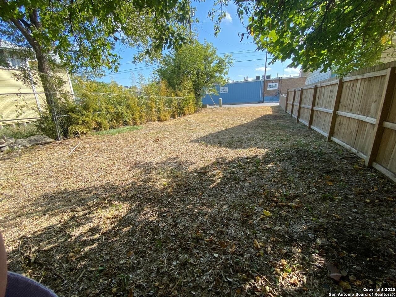 0.05 acres in Bexar County gallery image 2