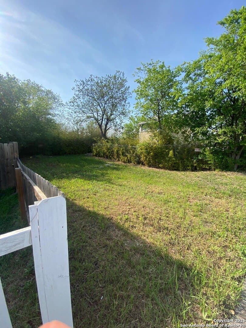 0.05 acres in Bexar County gallery image 3
