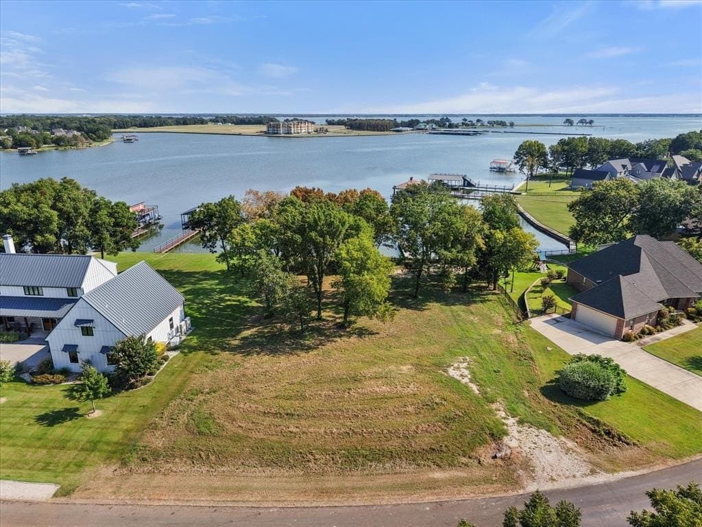 0.64 acres in Navarro County featured view