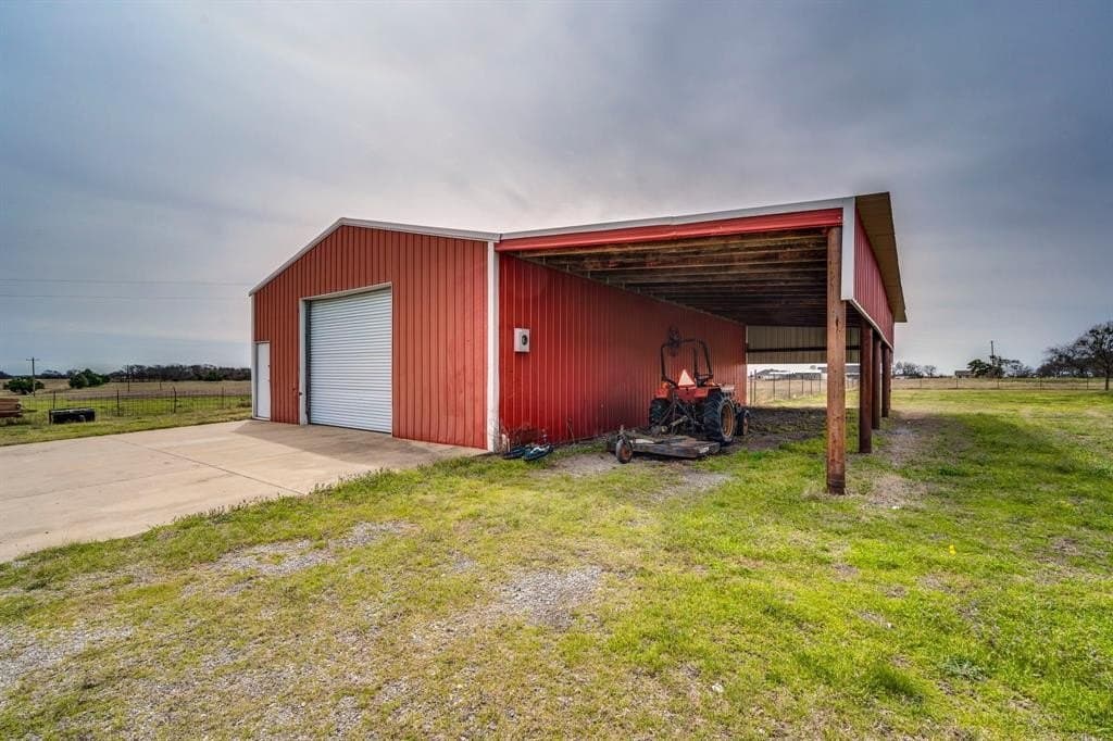 14.23 acres in Ellis County featured view