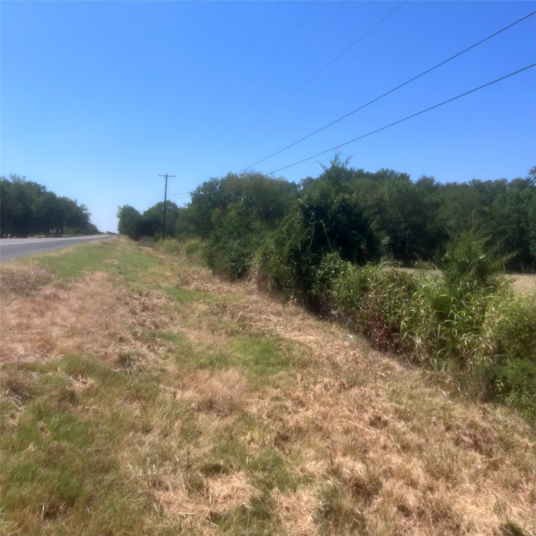 10 acres in Hopkins County - photo 2
