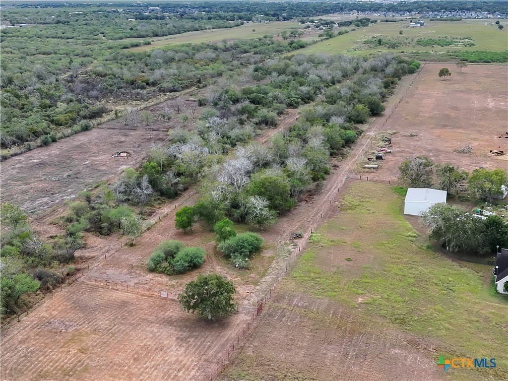8.23 acres in Victoria County - photo 7