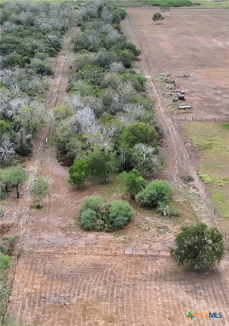8.23 acres in Victoria County - photo 8