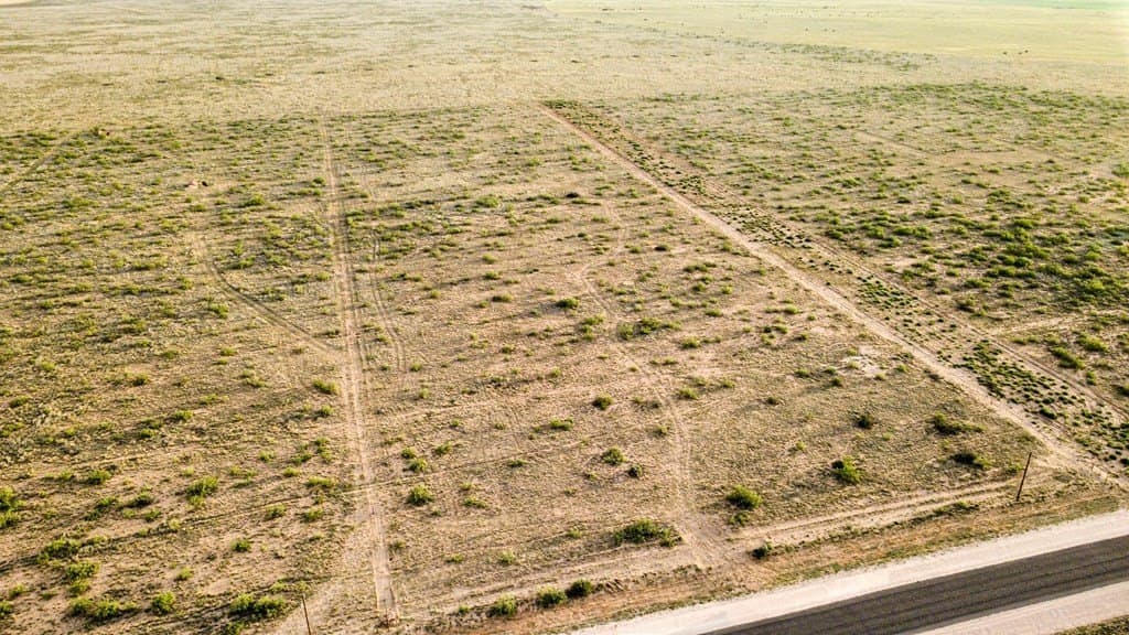 10.01 acres in Andrews County - photo 6