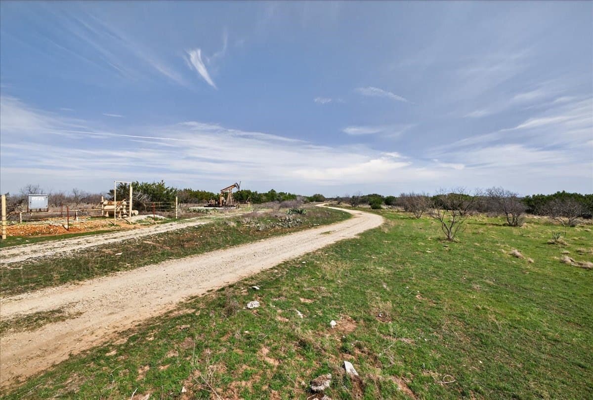 731.69 acres in Palo Pinto County - photo 7