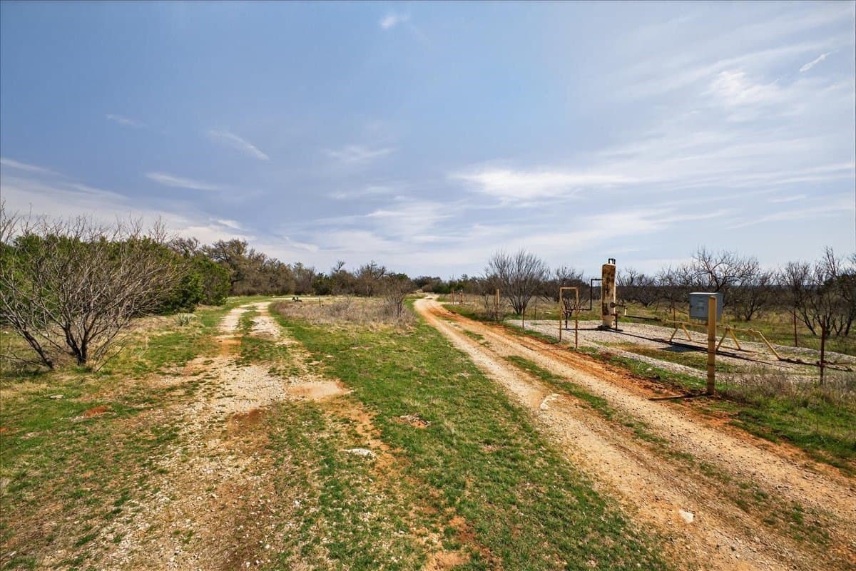 731.69 acres in Palo Pinto County - photo 8