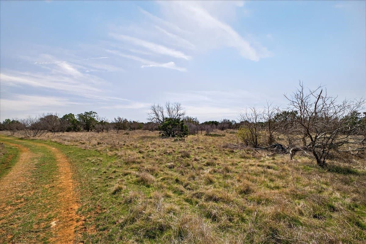 731.69 acres in Palo Pinto County - photo 15