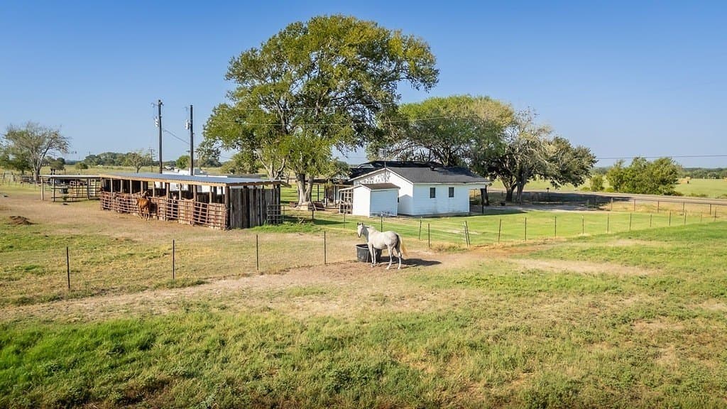 11.45 acres in Lavaca County - photo 3