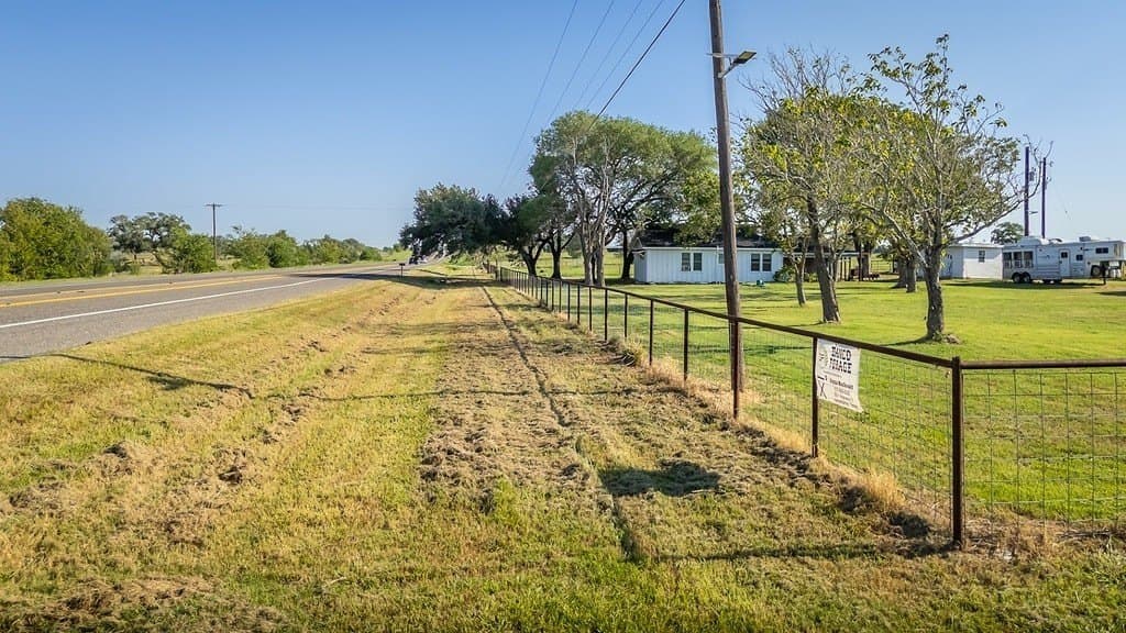 11.45 acres in Lavaca County - photo 24