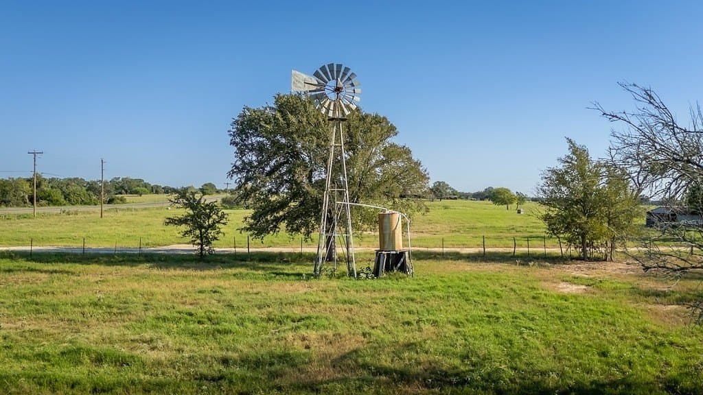 11.45 acres in Lavaca County
