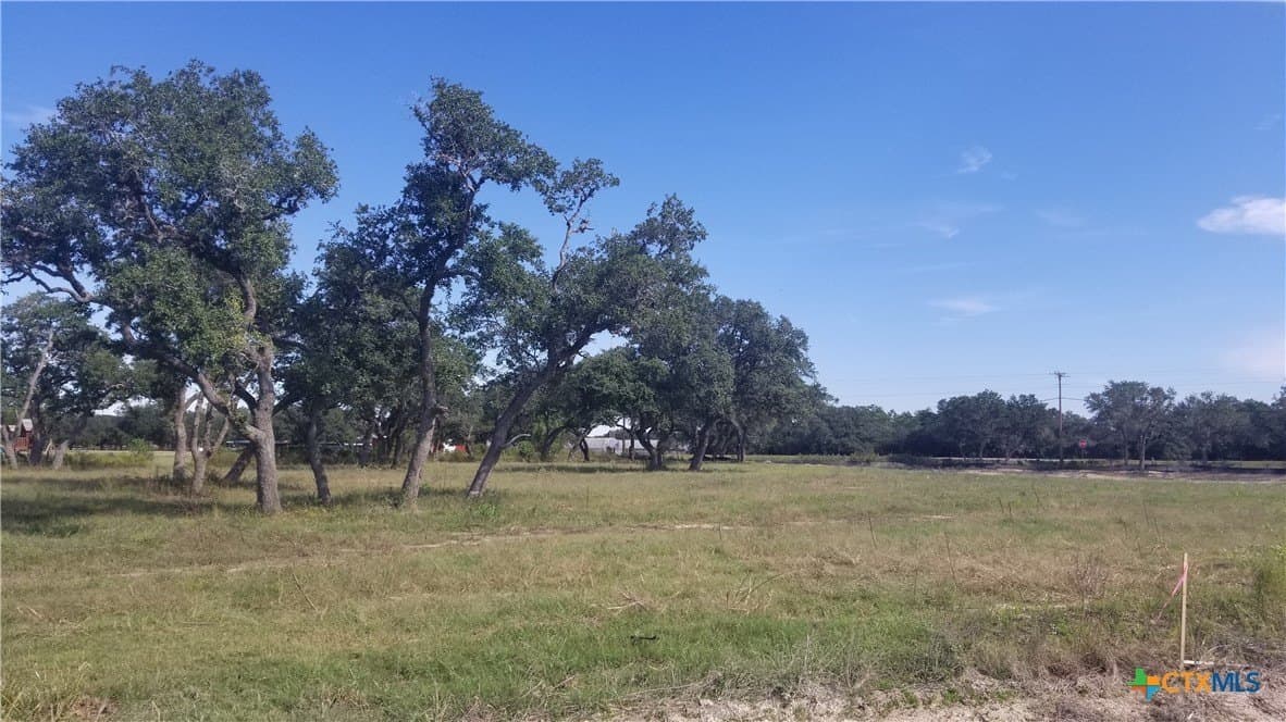 1.69 acres in Victoria County - photo 2