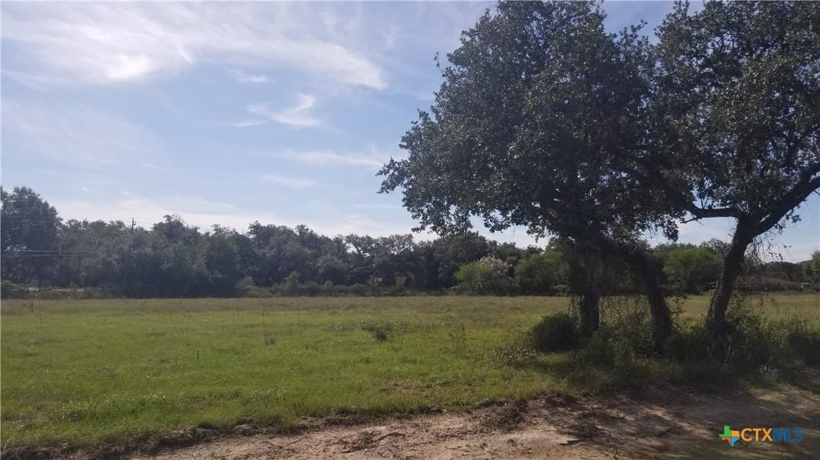 1.69 acres in Victoria County - photo 5