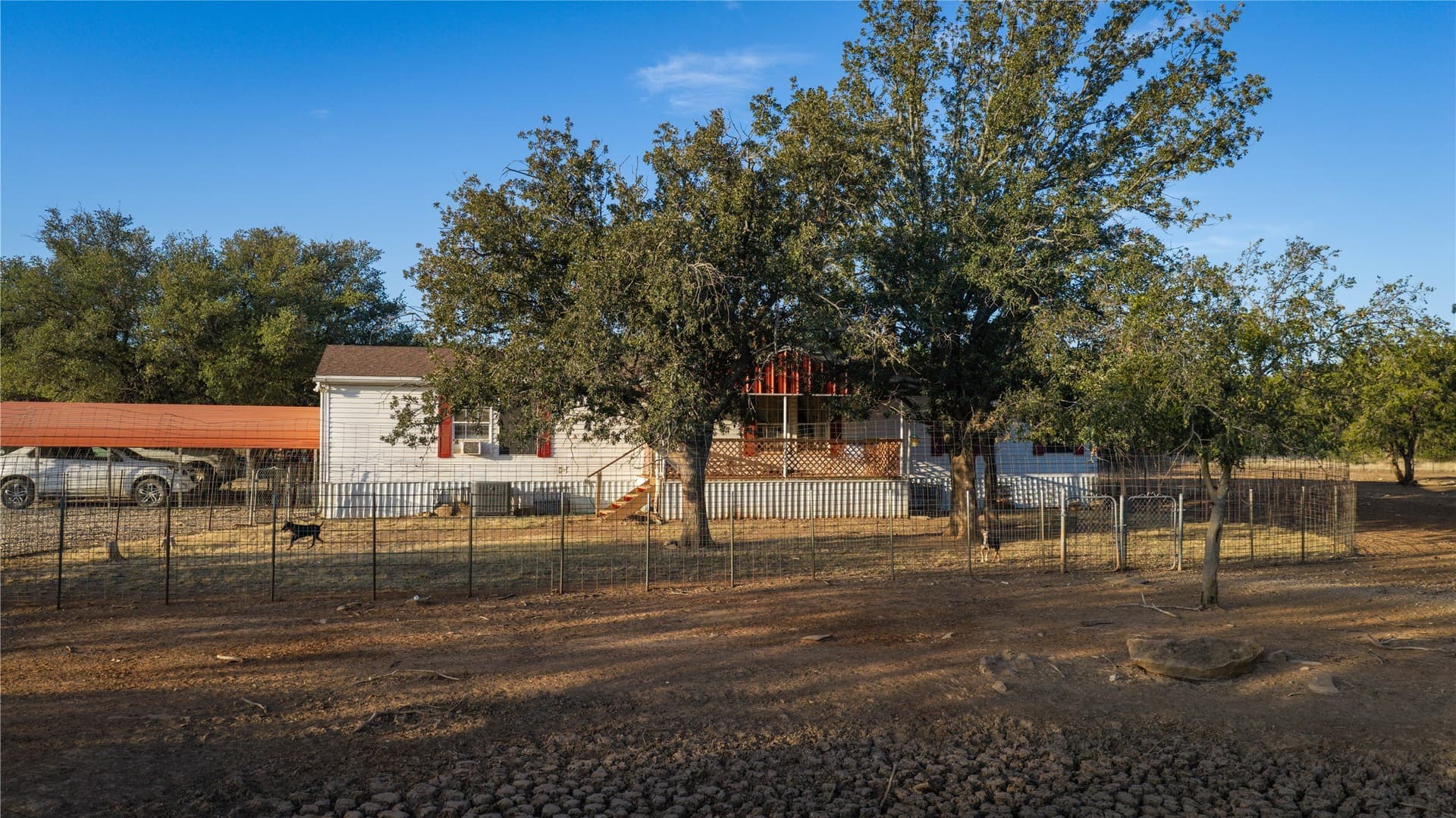 598 acres in Stephens County - photo 3