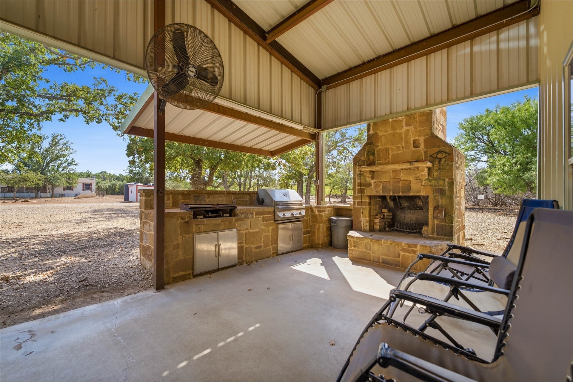 598 acres in Stephens County - photo 6