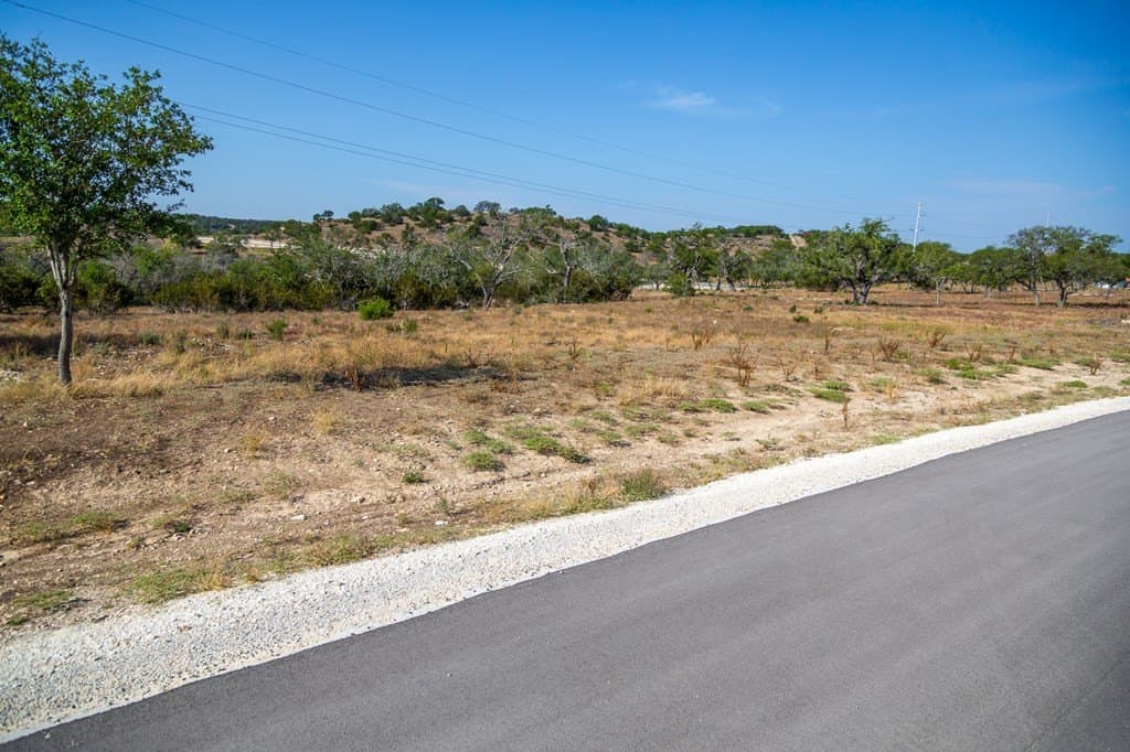 5.01 acres in Kerr County - photo 10