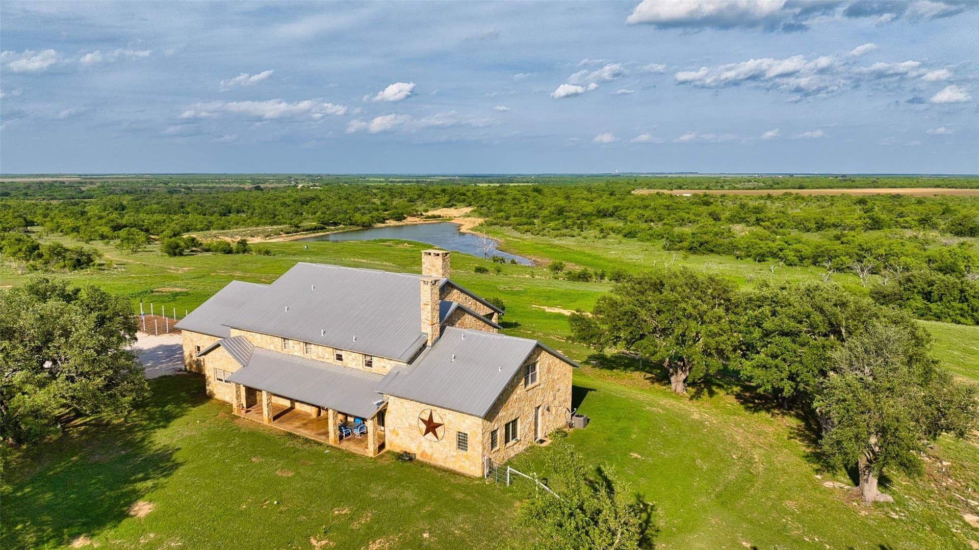 392 acres in Coleman County - photo 8