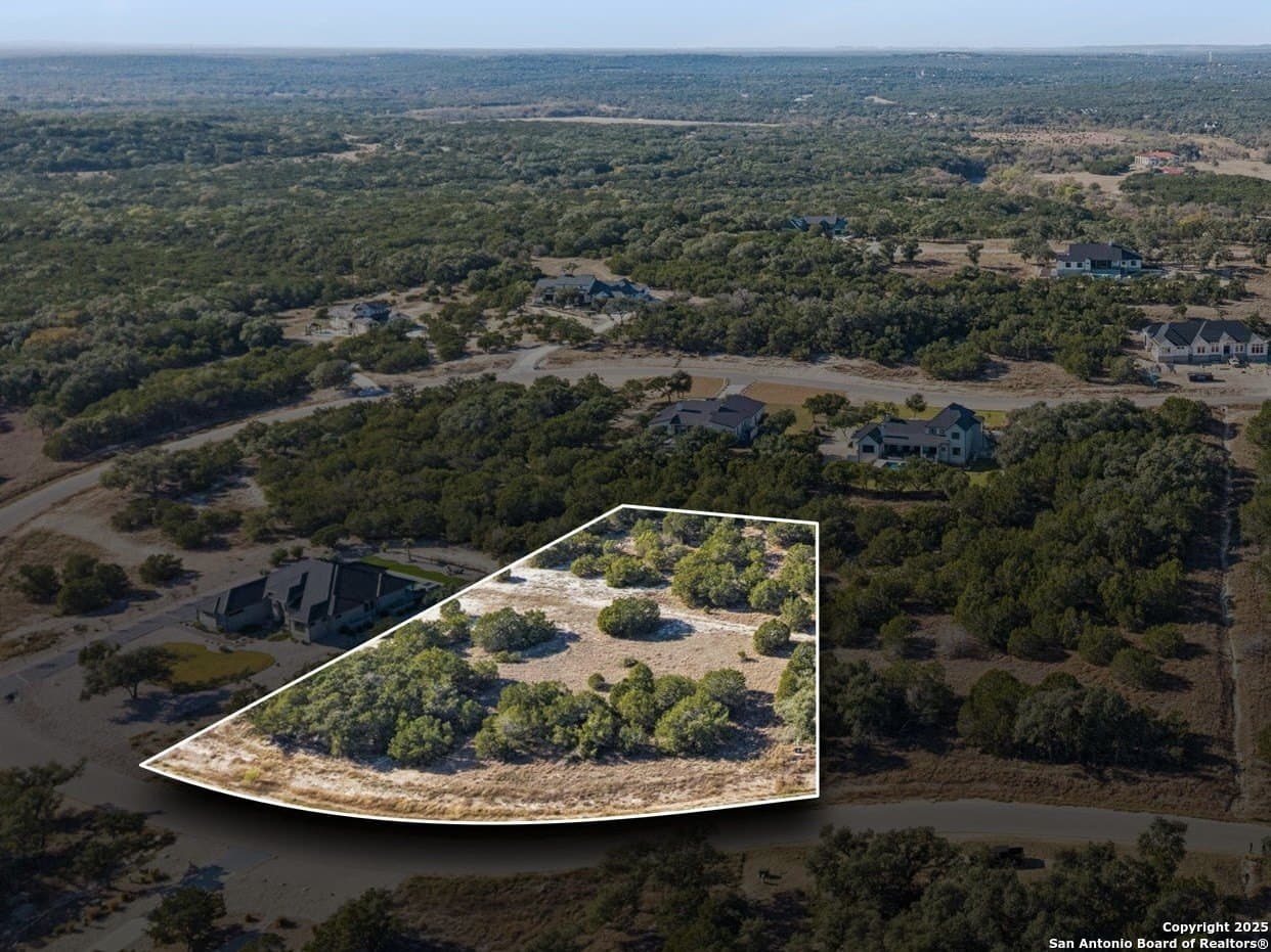 1.55 acres in Comal County