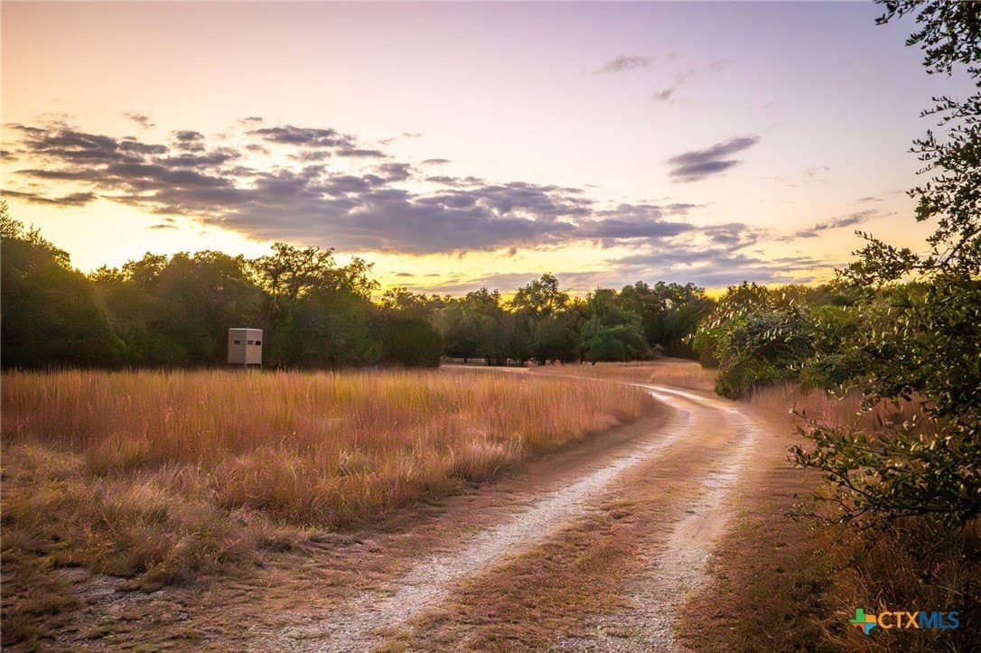 20.35 acres in Hays County gallery image 2
