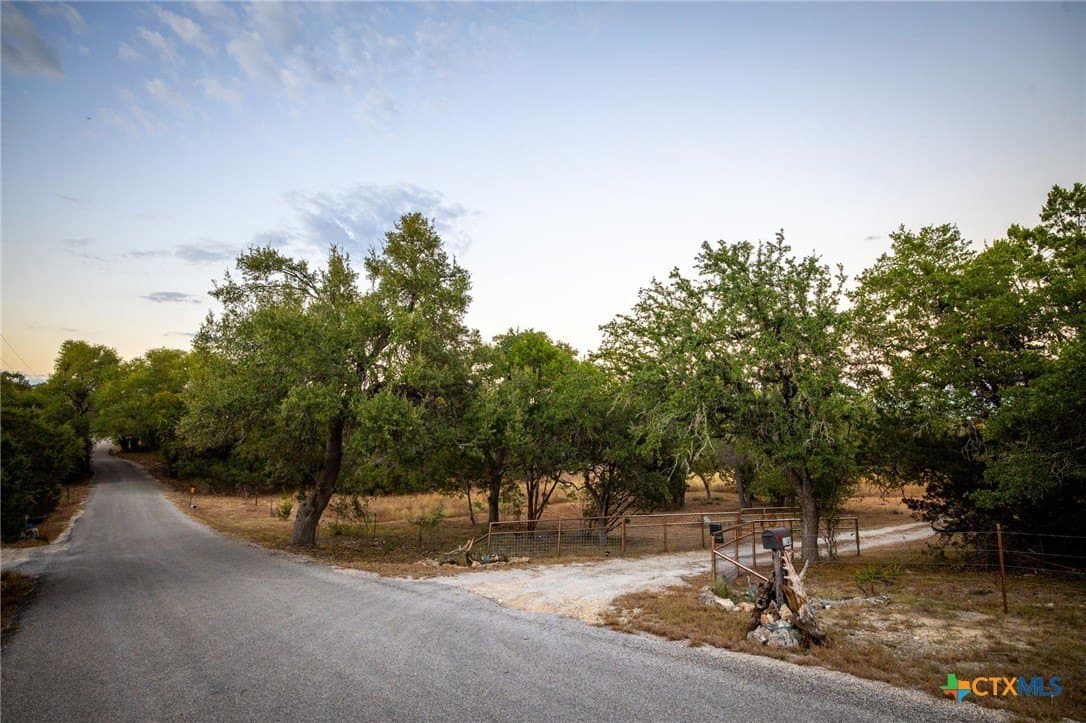 20.35 acres in Hays County gallery image 4