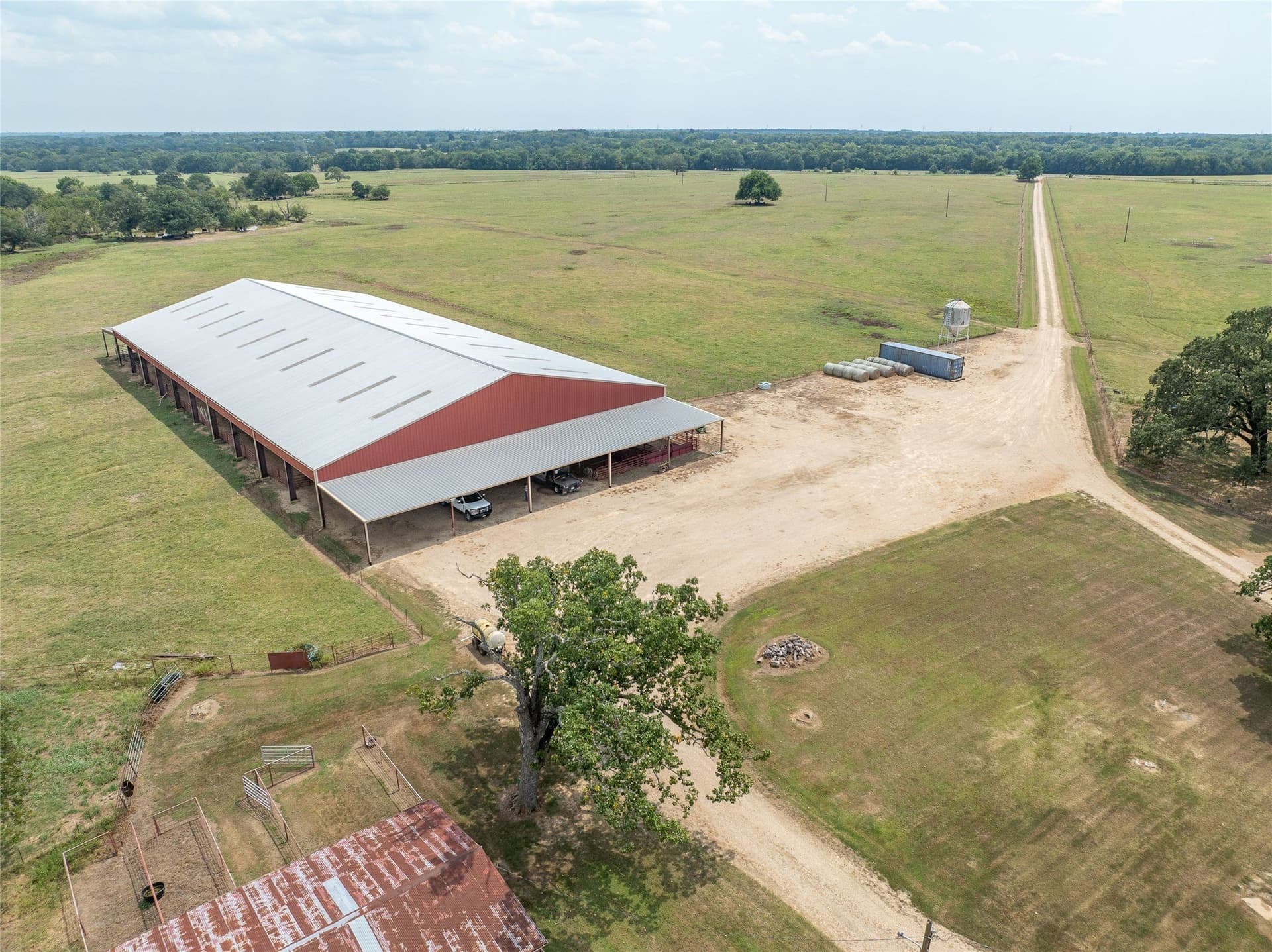 1,135 acres in Lamar County - photo 14