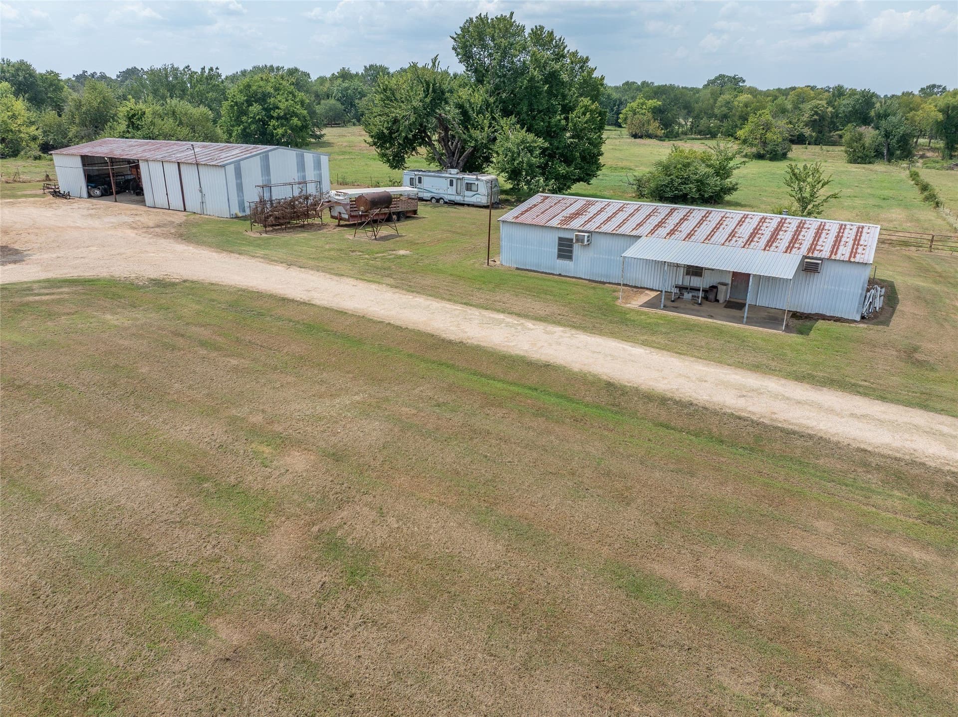 1,135 acres in Lamar County - photo 12