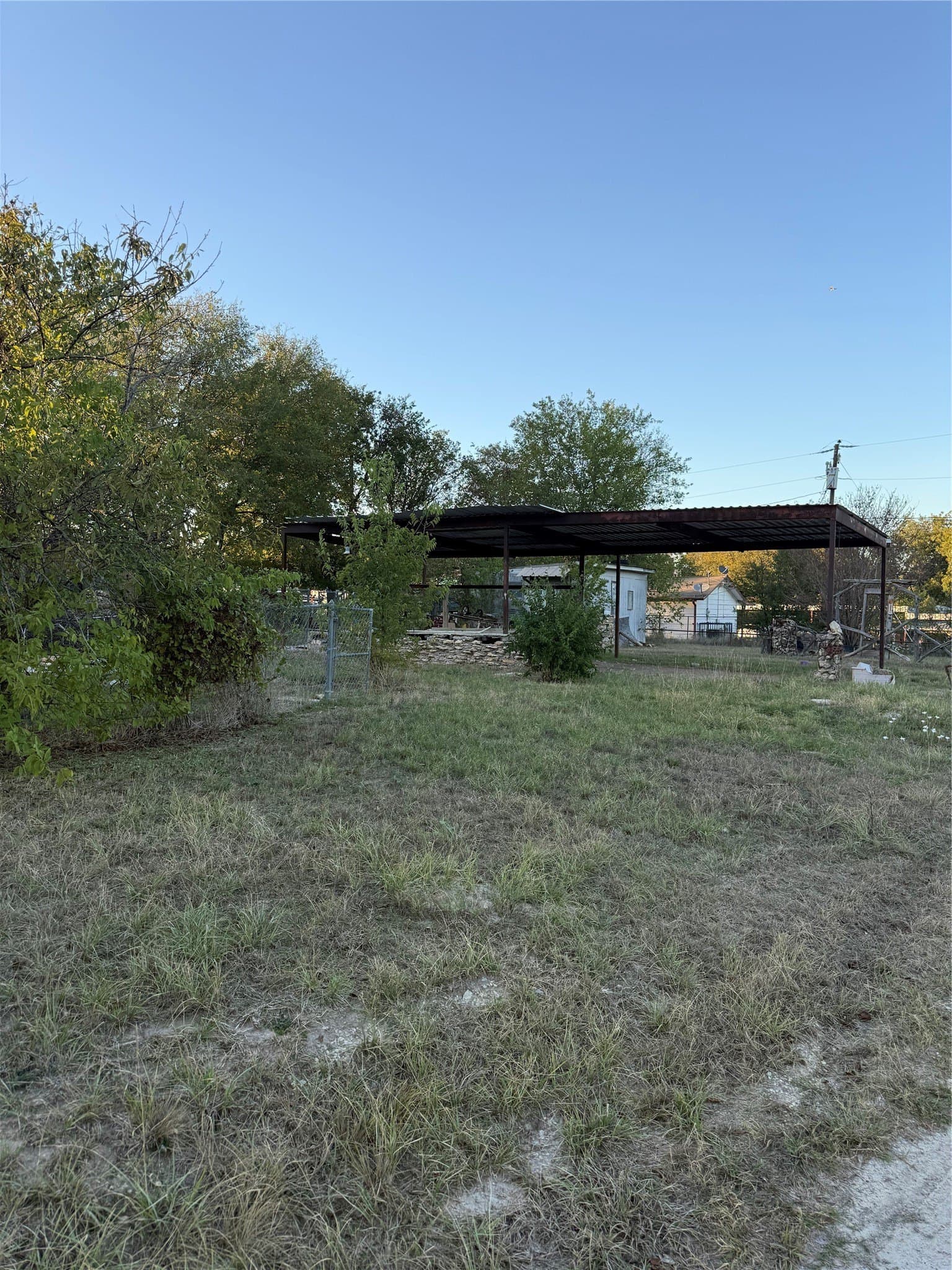 0.25 acres in Erath County - photo 4