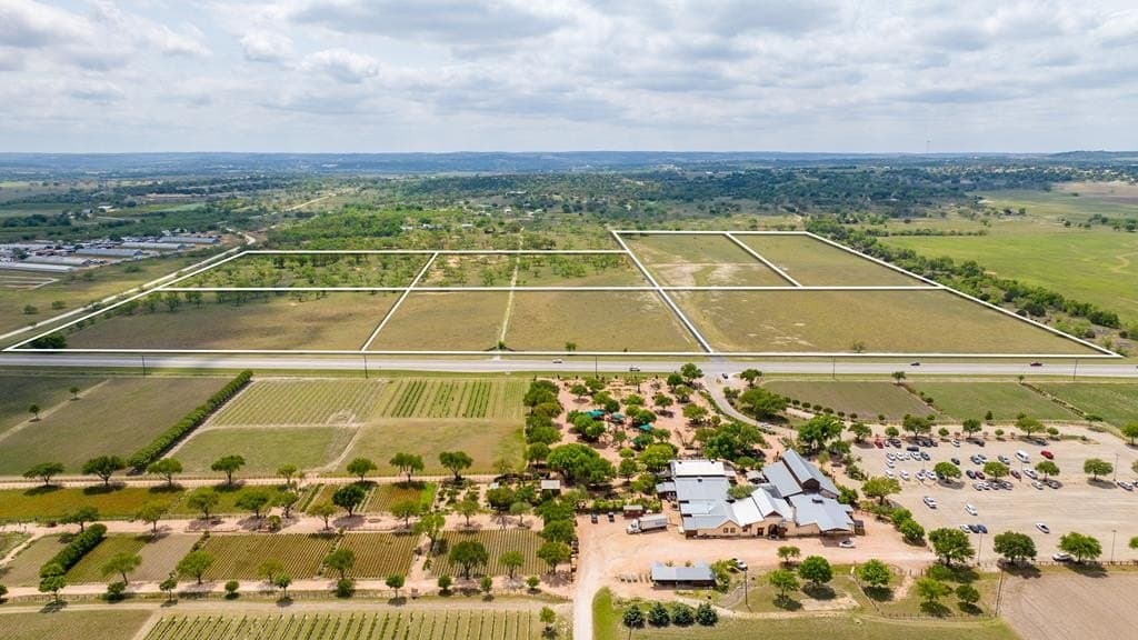 10.01 acres in Gillespie County