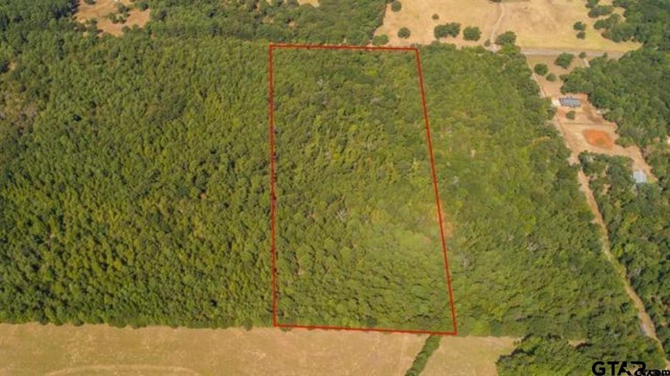 21.57 acres in Smith County - photo 2