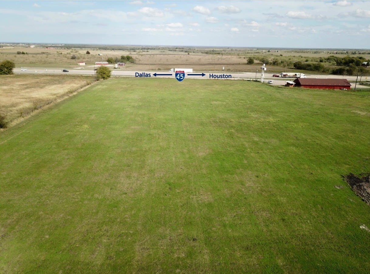 8.06 acres in Navarro County gallery image 4