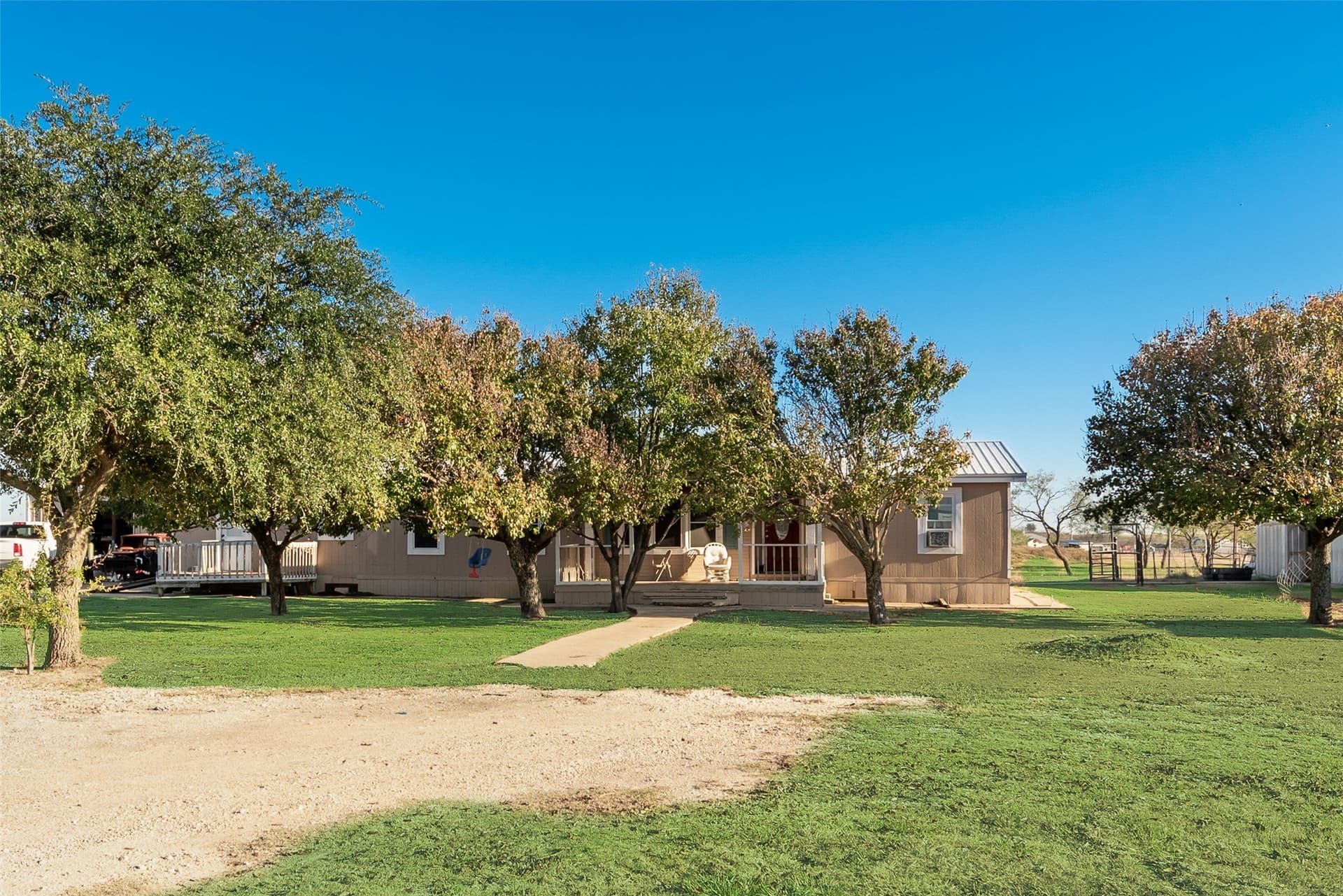 12.84 acres in Ellis County