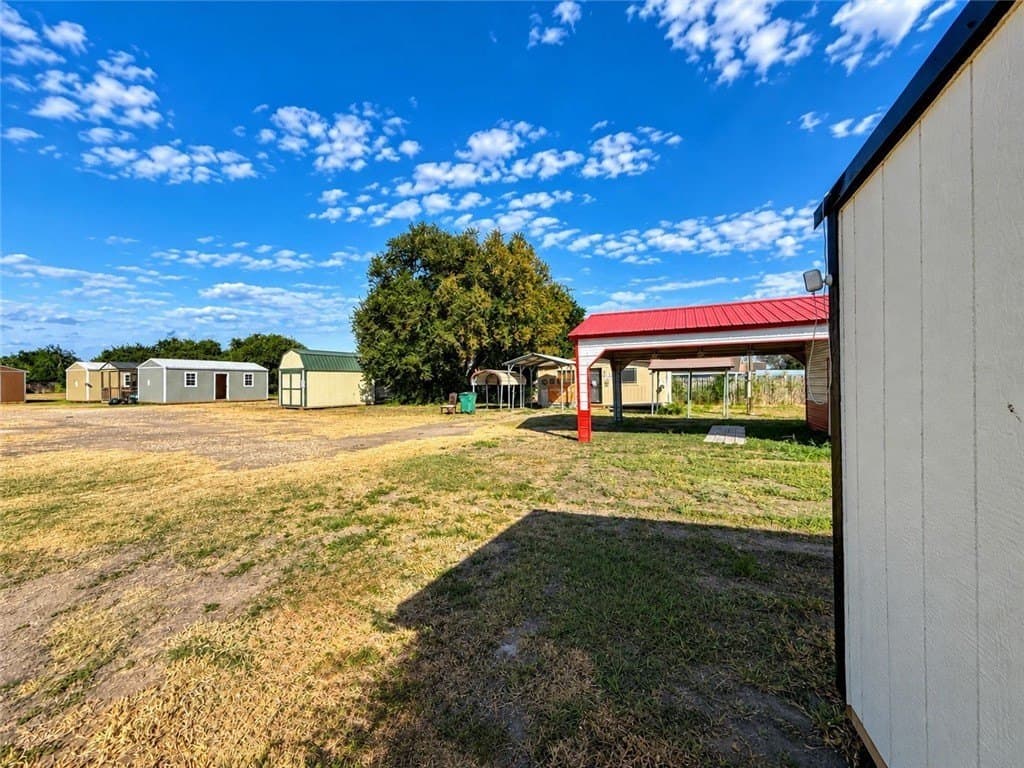 35,632 acres in San Patricio County - photo 5