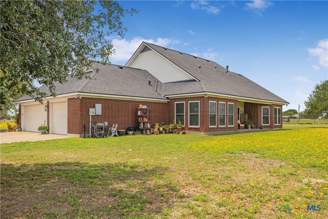 10.1 acres in Victoria County - photo 39