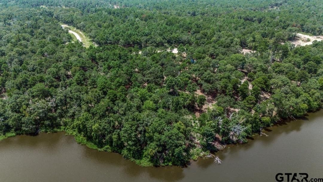 1.2 acres in Henderson County gallery image 4