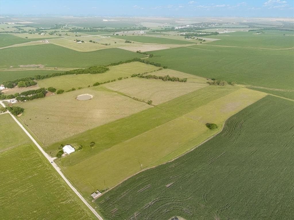 10 acres in Hill County gallery image 2