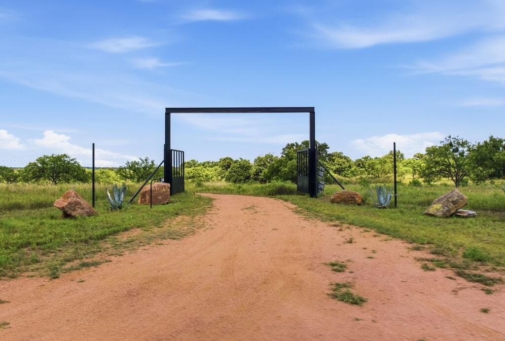272 acres in Llano County - photo 7